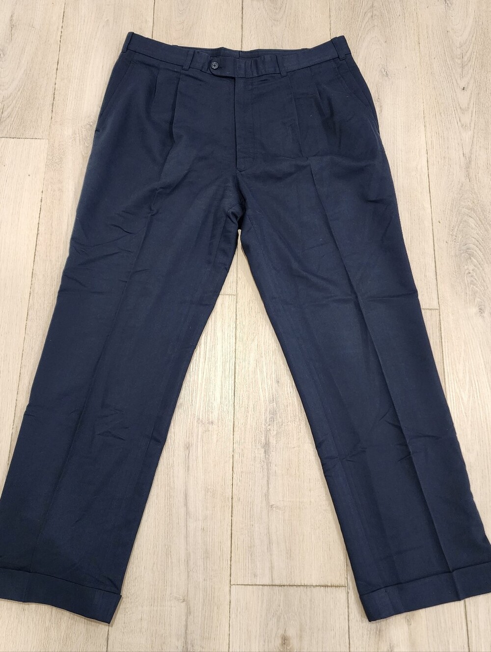 Vtg Maxwell's Clothiers Wool Pleated Cuffed Dress Pants Size 34 Navy Blue Dark